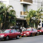 San Jose, red taxis